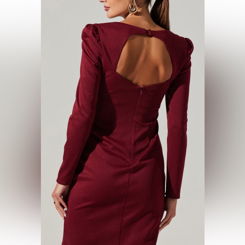 ASTR the label back cutout long sleeve midi dress- medium - Picture 2 of 6